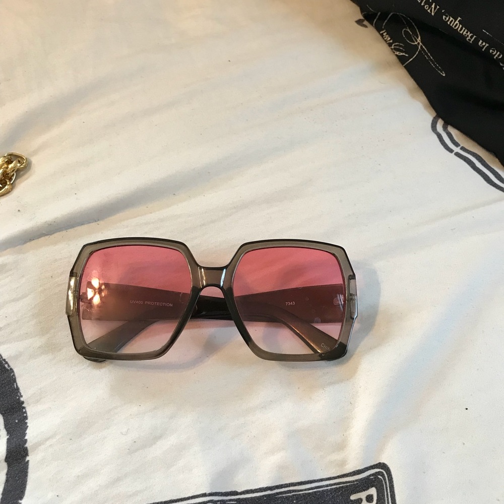 Fashion shades - Picture 1 of 2